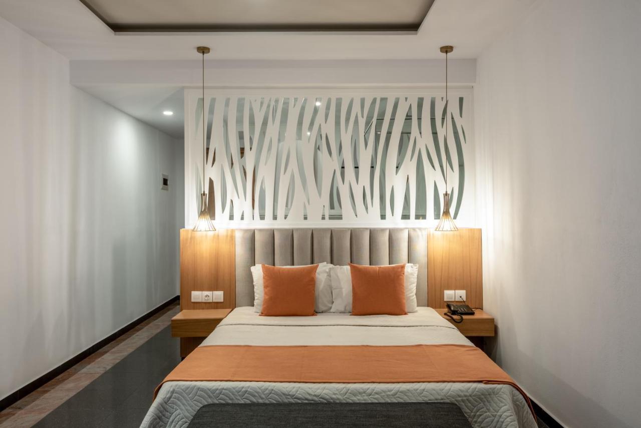 Mediterraneo Hotel Херсониссос Экстерьер фото