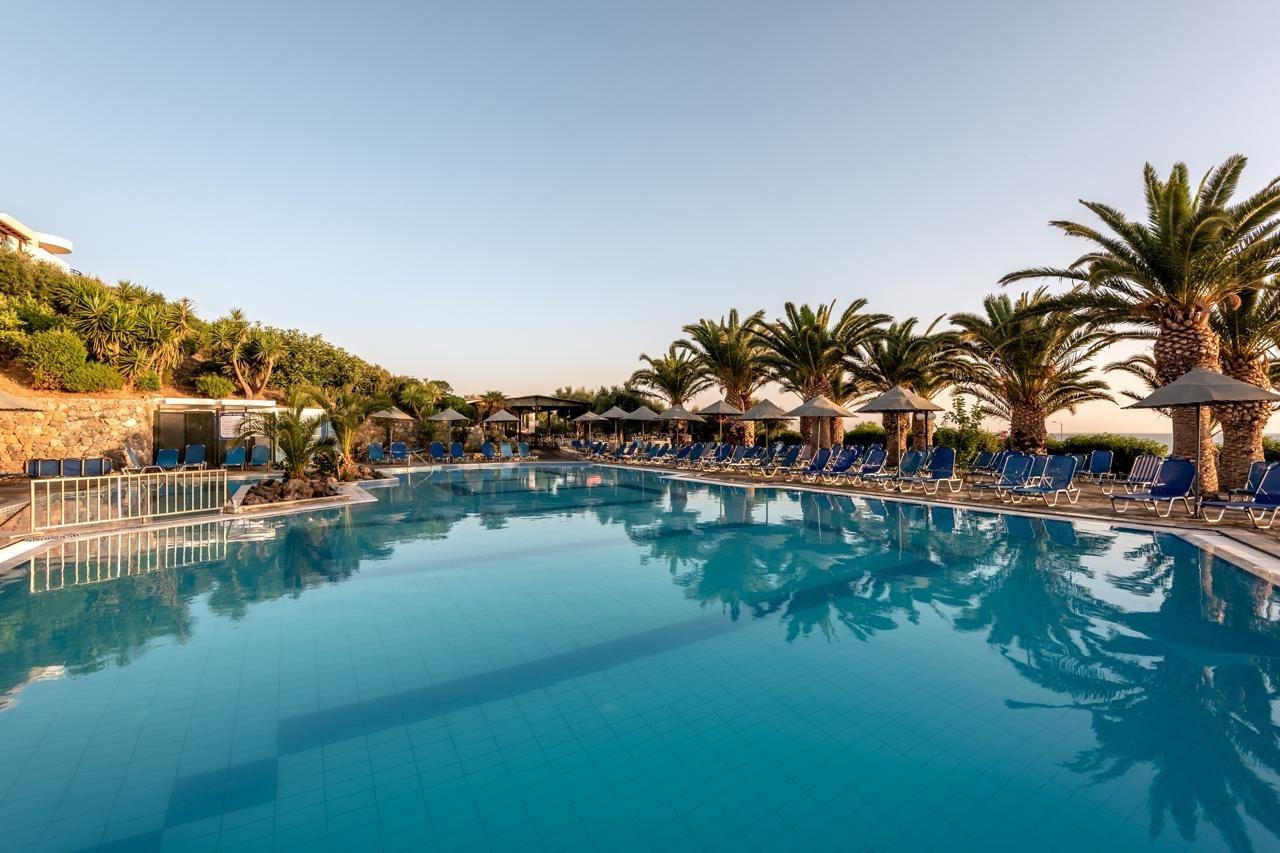 Mediterraneo Hotel Херсониссос Экстерьер фото