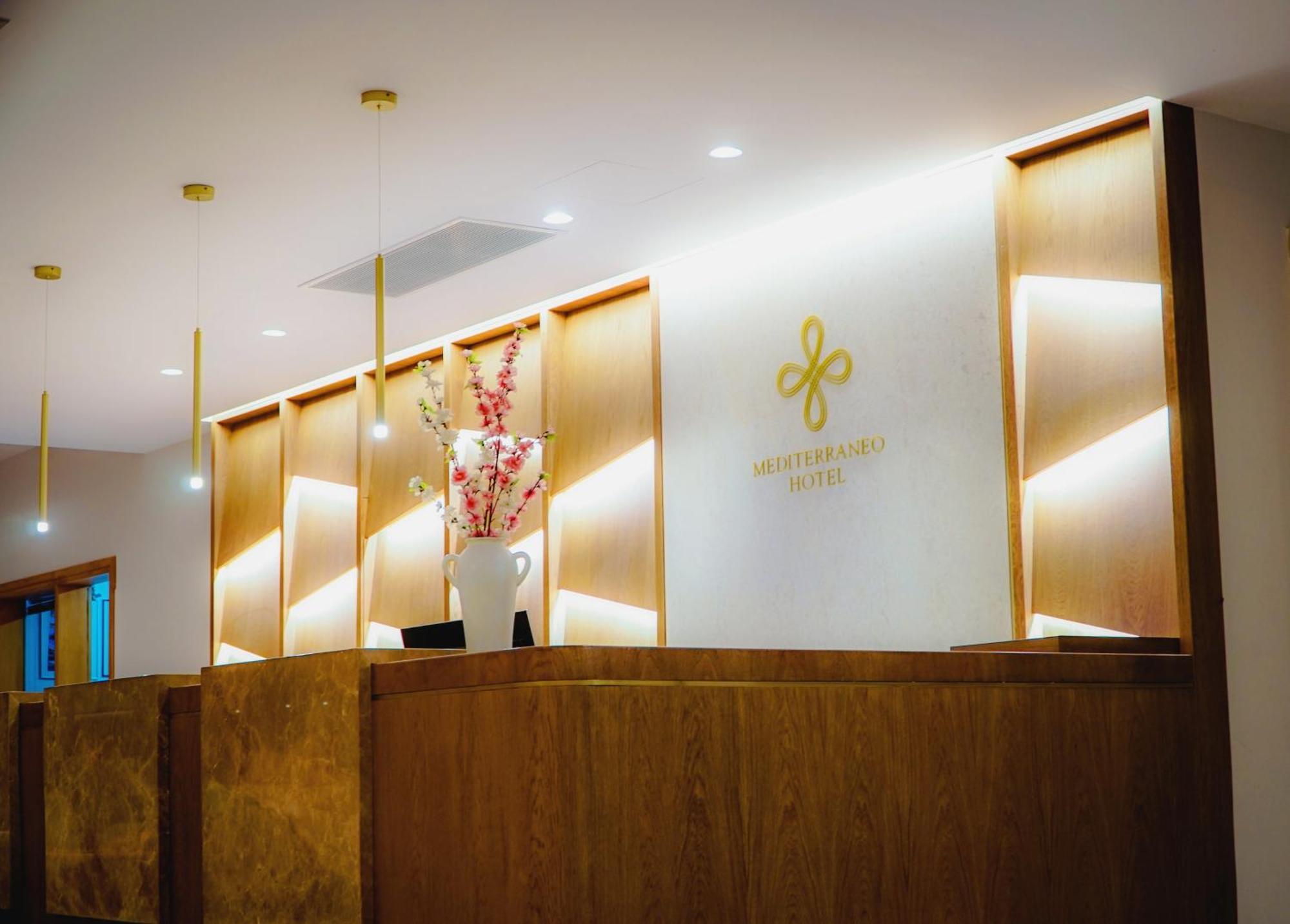 Mediterraneo Hotel Херсониссос Экстерьер фото